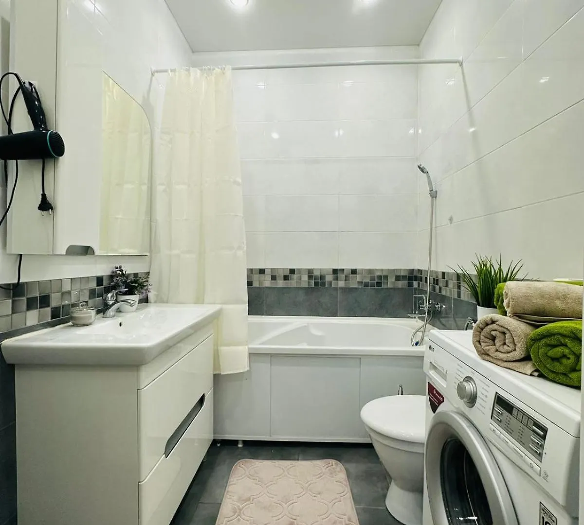 2 Комн Квартира Возле Экспо, Mega Silk Way Nur-Sultan  Apartment Nur-Sultan (Astana)
